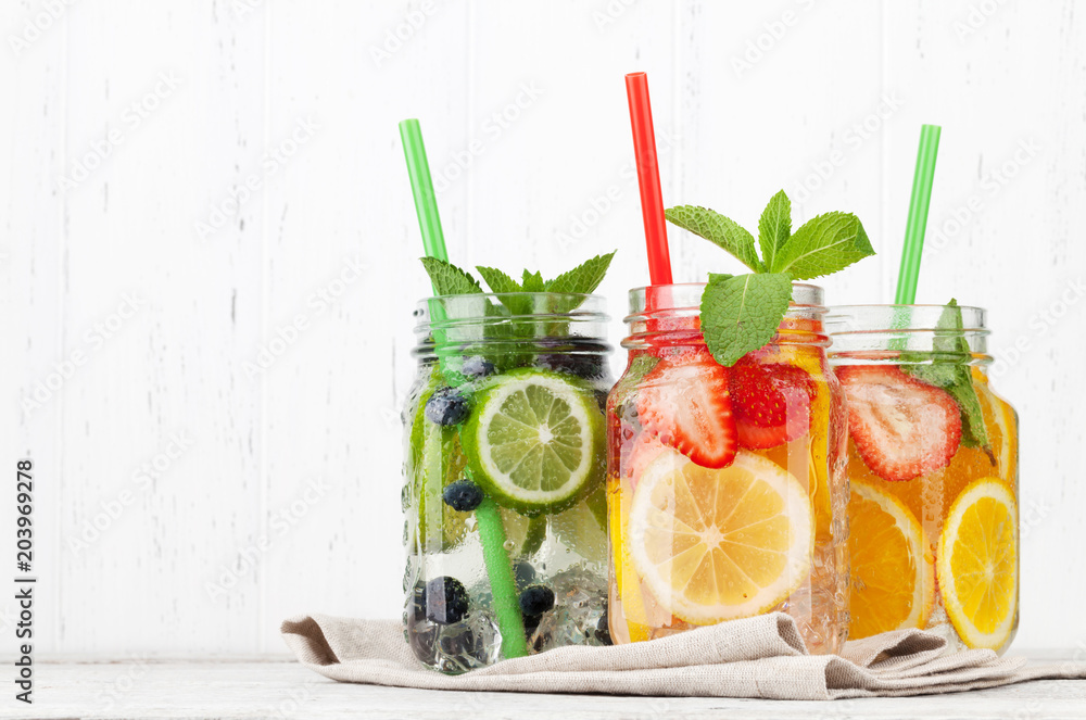 Fototapeta premium Fresh lemonade jar