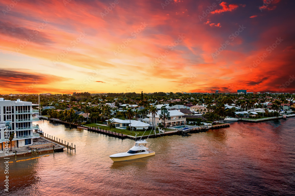Naklejka premium Boat up Blue Intracoastal