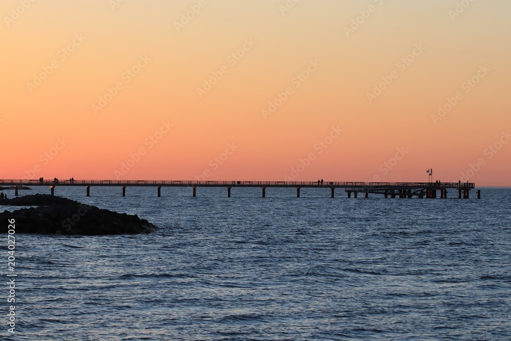 malerische Seebrücke am Schönberger Strand malerische Seebrücke am Schönberger Strand