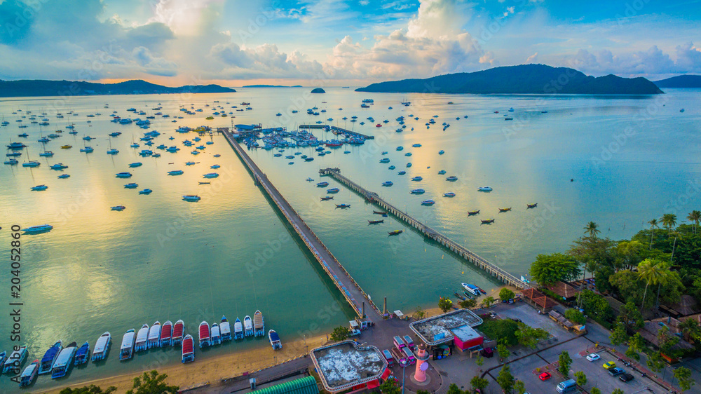 Obraz premium aerial photography cloudy above Chalong pier