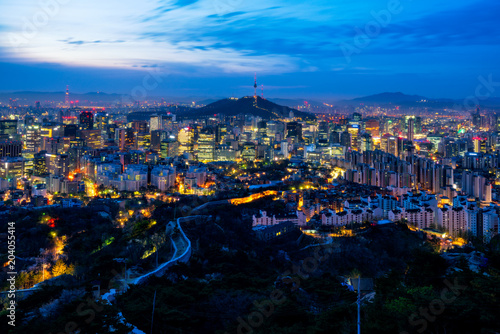 Sunrise scene of Seoul downtown city skyline © Travel man