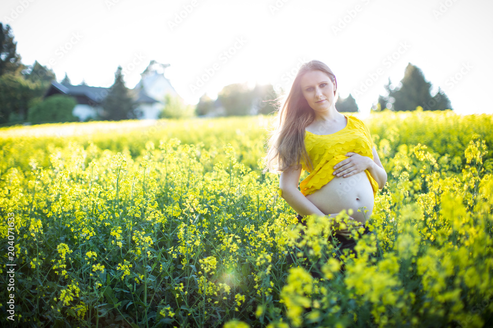 Fruchtbare Tage Stock-Foto | Adobe Stock