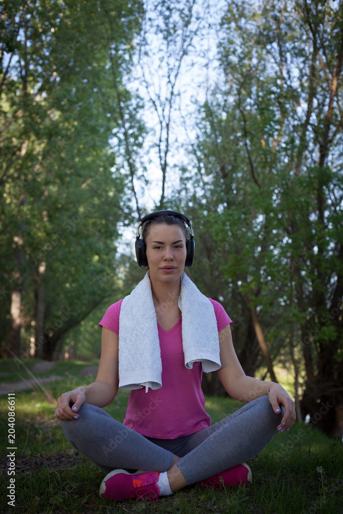 Can't meditation without music. Can't meditation without music.