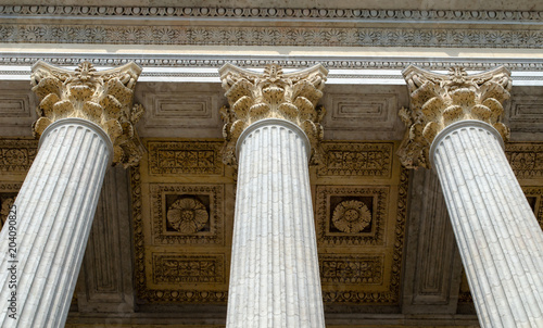 Le palais de justice historique aux 24 colonnes, Lyon, France photo