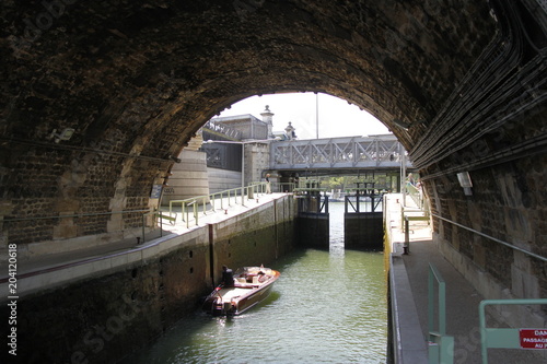 Ecluse du port de l'Arsenal à Paris