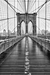 Tuinposter Zwart wit Brooklyn Bridge skyline van Manhattan  © anderm