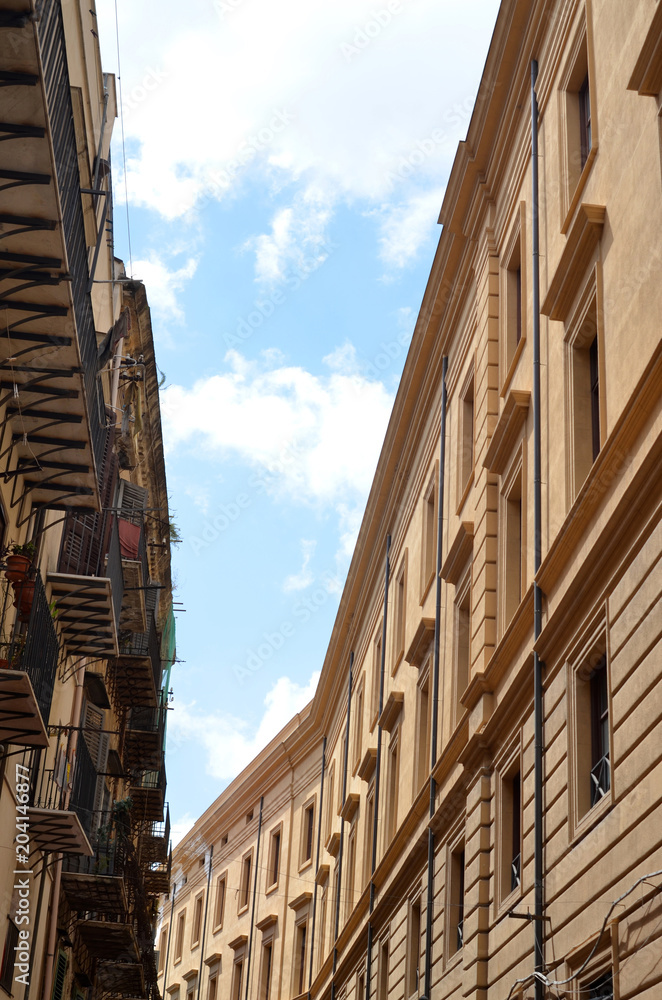 Obraz premium Palermo Street and Sky 2