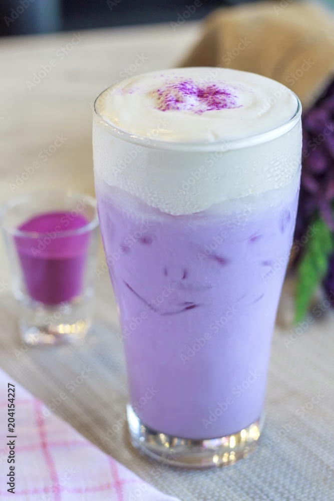 Ice purple potato topping with cream cheese Ice purple potato topping with cream cheese