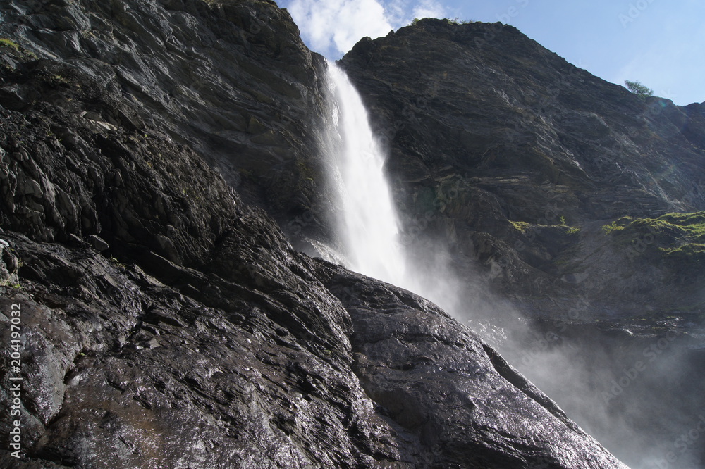 Obraz premium Wasserfall Weisstannental Switzerland