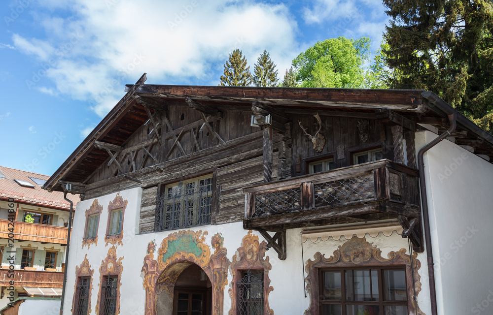 Historische Fassade in Garmisch-Partenkirchen Bayern Deutschland