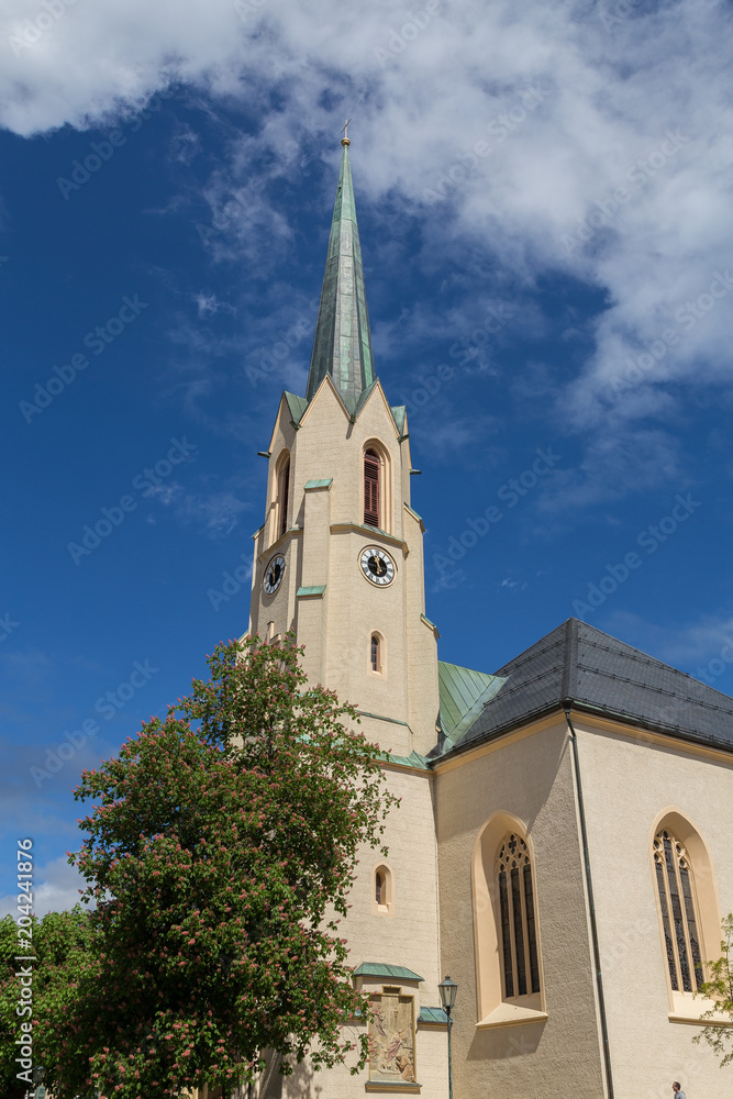 Historische Kirche in Garmisch-Partenkirchen Bayern Deutschland
