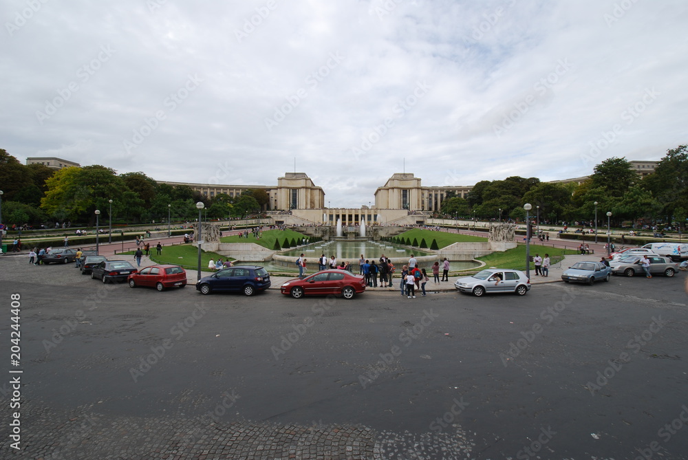  Trocadéro; car; vehicle; transport; family car