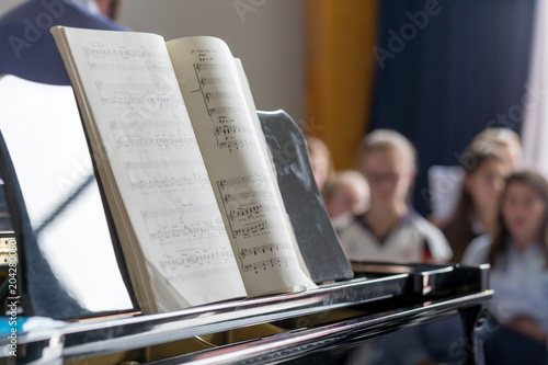 Fotografia, Obraz Music notes on piano