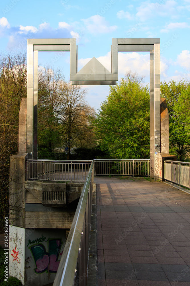 Frame on the bridge