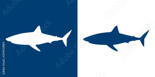 Icono plano silueta tiburon blanco en azul y blanco