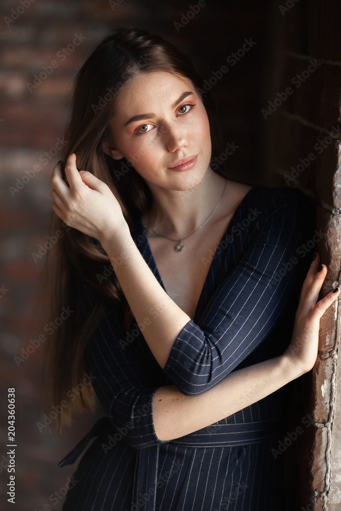 Fototapeta premium the girl in the Studio loft