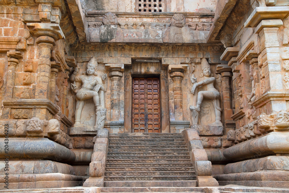 Dwarapala at the northern entrance to the mukhamandapa, Brihadisvara Temple, Gangaikondacholapuram, Tamil Nadu, India