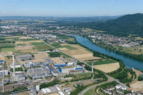 Luftaufnahme des Life Sciences Standorts Sisslerfeld (Schweiz) mit den Unternehmen Novartis, Syngenta und DSM