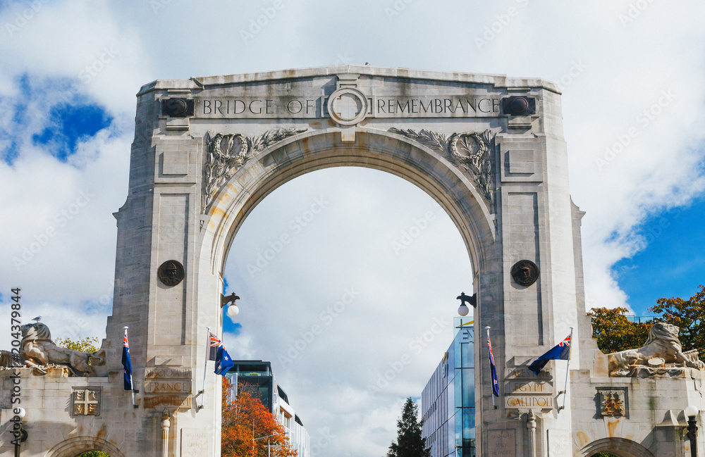 Obraz premium Bridge of Remembrance at day
