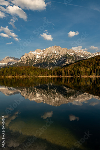 The Kampenwand on the Lautersee with great reflections © Deniz