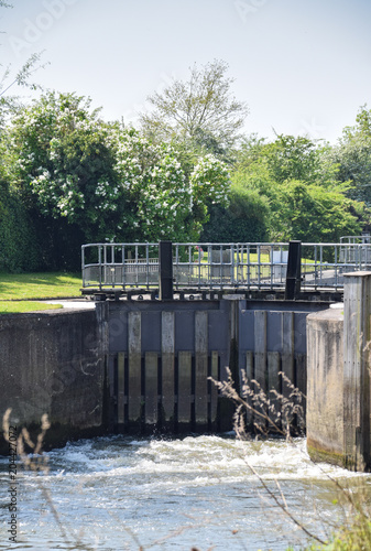 Culham lock gate photo