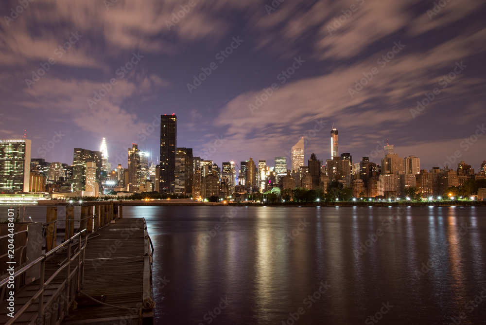 Obraz premium Manhattan at night 2