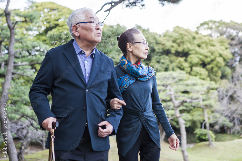 おしゃれな老人と エレガントな女性 デート Stock 写真 Adobe Stock おしゃれな老人と エレガントな女性 デート Stock 写真 Adobe Stock