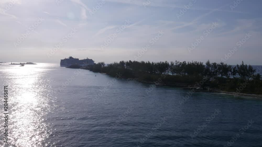 Cruiser ship leaves the Bahamas Cruiser ship leaves the Bahamas