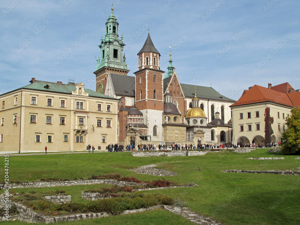 Basilica and castle of St Stanislaw and Vaclav or Wawel Cathedral, Wawel Hill, Krakow, Poland, Europe