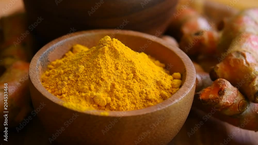 Turmeric in Spoon rotating
Turmeric in Spoon rotating