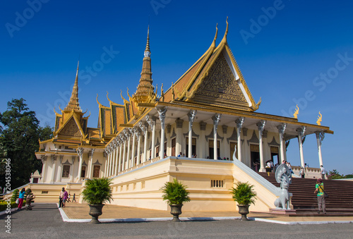 Golden temple in Phnom Penh