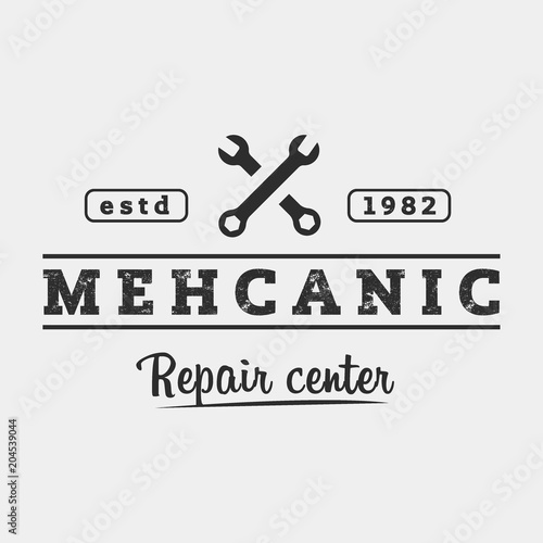 Auto mechanic service. Mechanic service logo set. Repair service auto mechanic logos. Car vintage vector logo set.