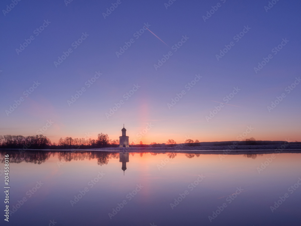 soon dawn in Intercession on the Nerl soon dawn in Intercession on the Nerl