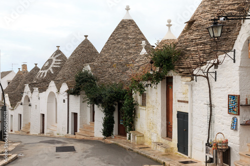 Italy, SE Italy, Region of Apulia, Province of Bari, Itria Valley, Alberobello. A trullo house is a Apulian dry stone hut with a conical roof. UNESCO Heritage site.