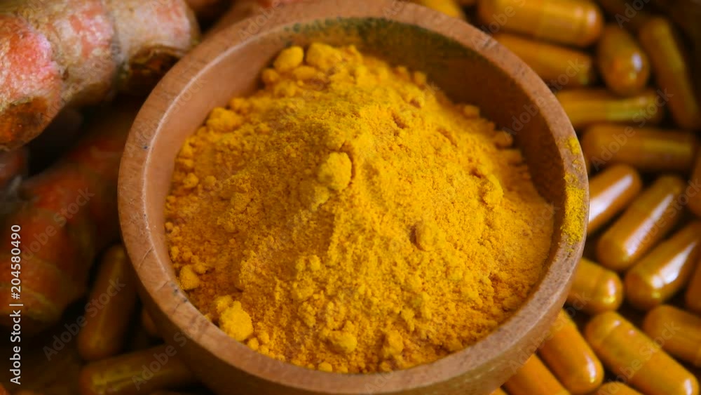 Turmeric in Spoon rotating
Turmeric in Spoon rotating