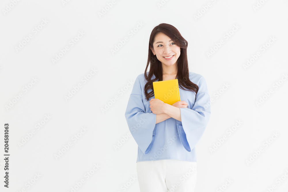 本を読む女性 本を読む女性