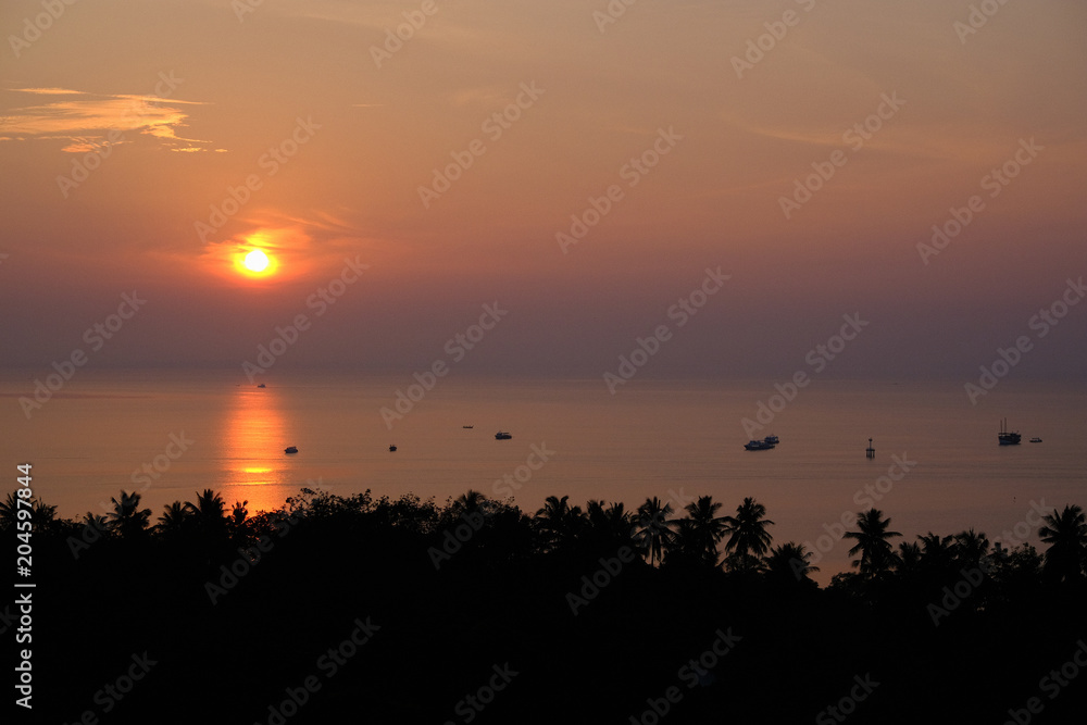 Obraz premium Sunset on an island 