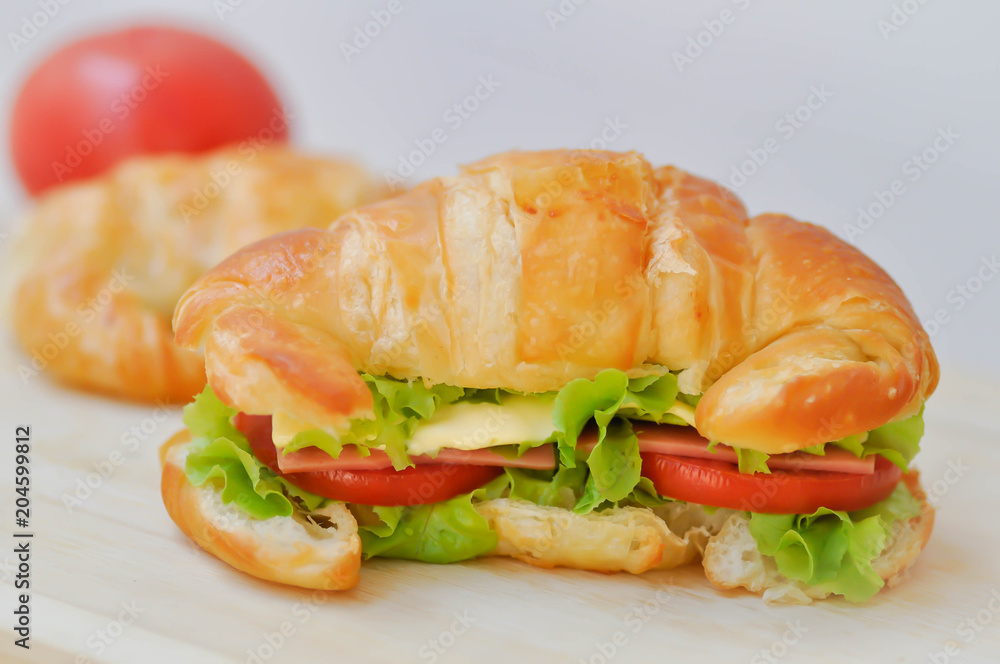 croissant sandwich croissant sandwich
