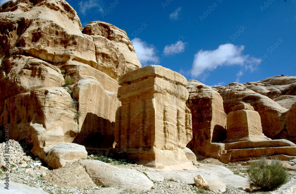 Pétra, la ville rose taillée dans les falaises de grès rose, site archéologique, Jordanie