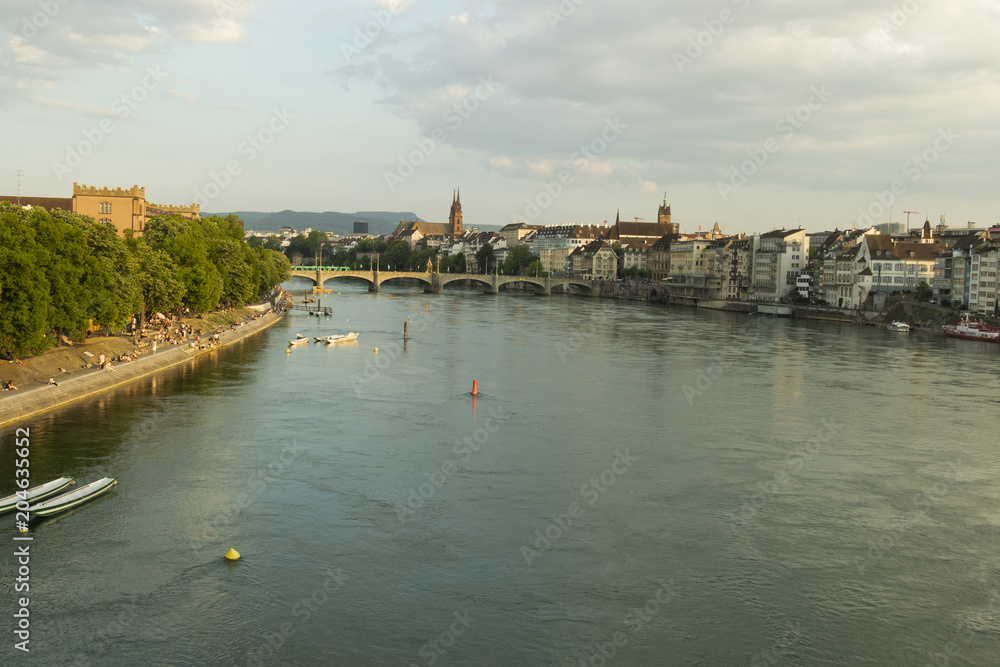 Fototapeta premium bridge on the river in downtown