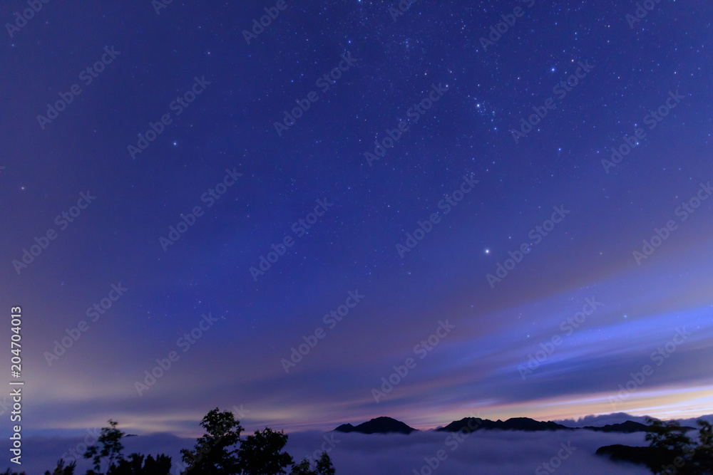 Fototapeta premium 南アルプス 星空 塩見小屋からの眺め