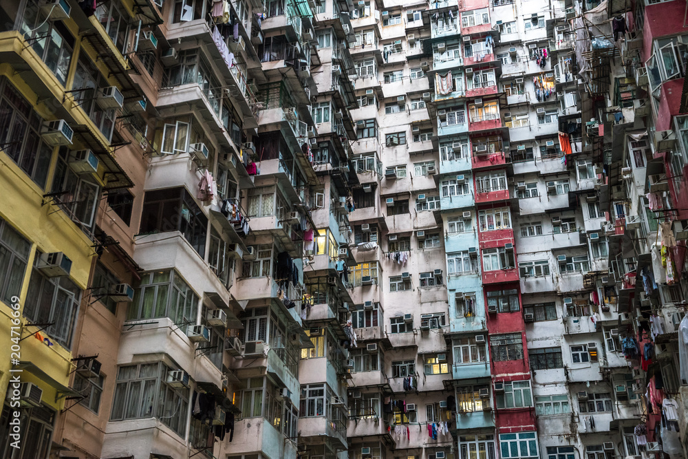 Obraz premium Overcrowded residential building in Hong Kong