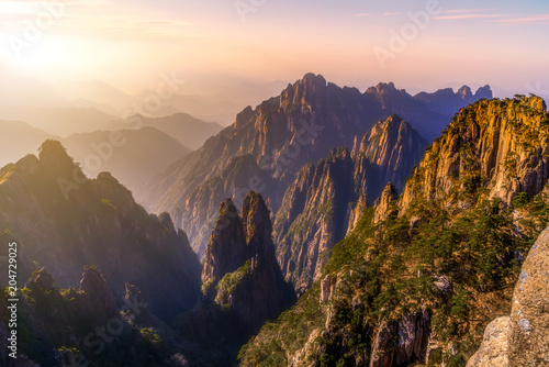 The beautiful natural scenery of Mount Huangshan