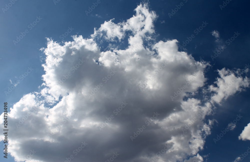 Fototapeta premium the sun through the clouds