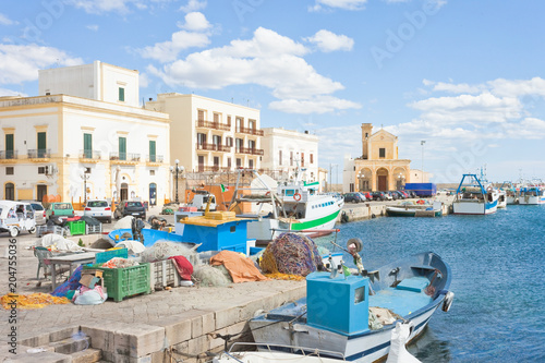 Fotografie Gallipoli, Apulia - Fishing boats at the seaport of Gallipoli