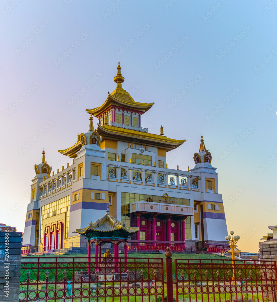 Obraz premium Buddhist temple Golden Abode of Buddha Shakyamuni in Elista, Republic of Kalmykia, Russia