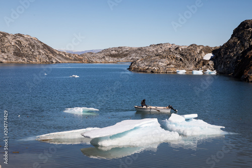 Inuit beim Fischer - Arktis