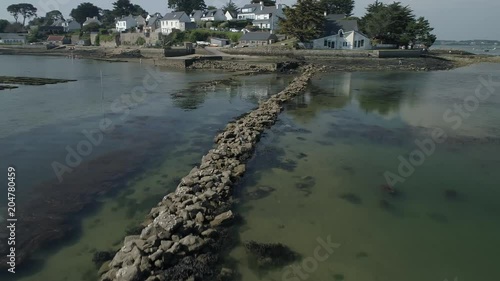 Drone en Bretagne. 4k - Grey heron. Aerial view. Vue aerienne. Bird fly away. heron qui s'envole. Ardea cinerea