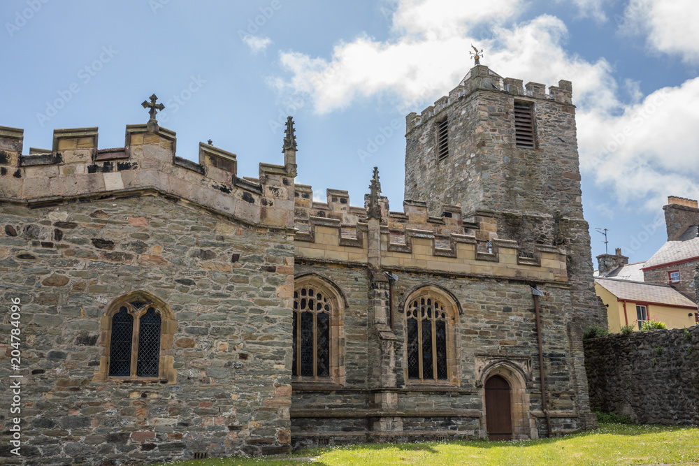 Mittelalterliche Kirchenanlage - Wales