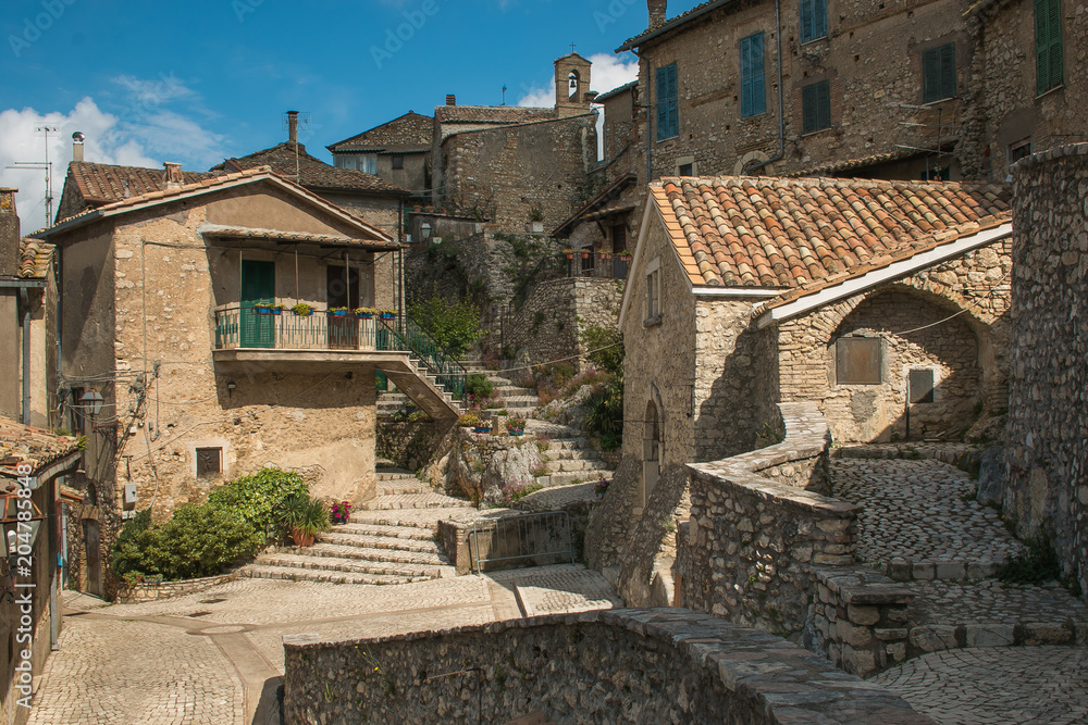 Obraz premium Piazza nel borgo medievale di Roccantica in Lazio